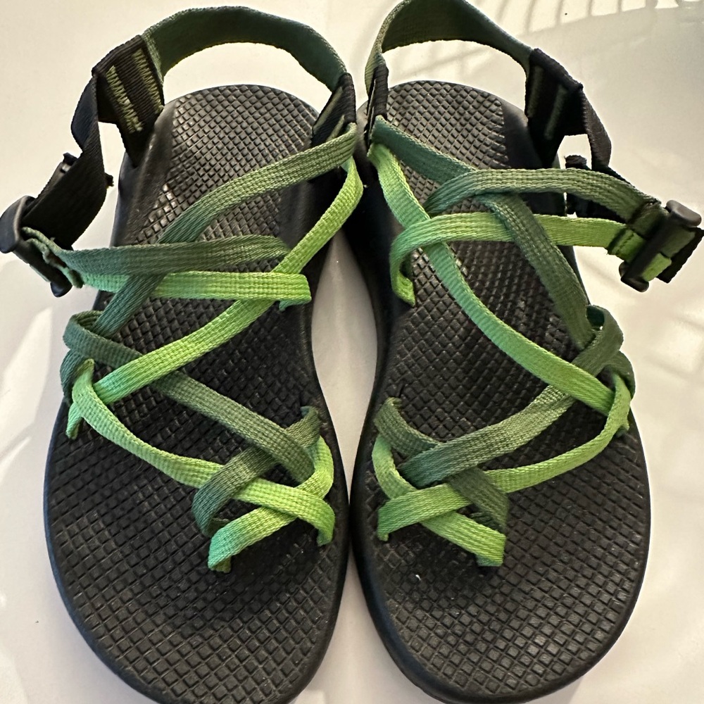 Green double thin strap chacos